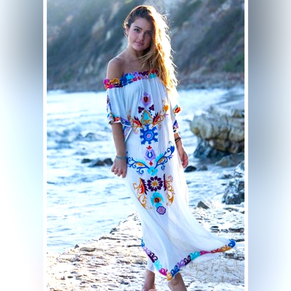 Z and L Europe Otomi “Mexican” Embroidered Style Maxi Dress small